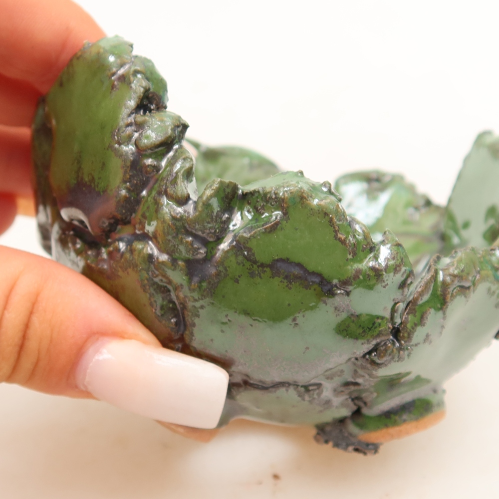 Ceramic Shell, 9 x 8.5 x 7 cm, green