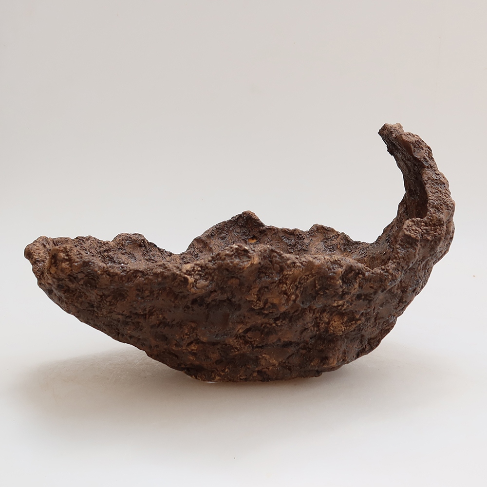 Ceramic Shell, 22 x 19 x 16.5 cm, brown