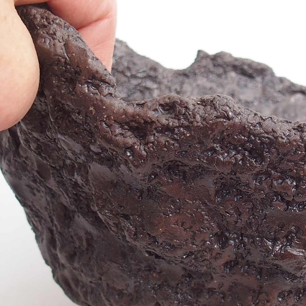 Ceramic shell 19 x 15 x 14 cm , colour brown