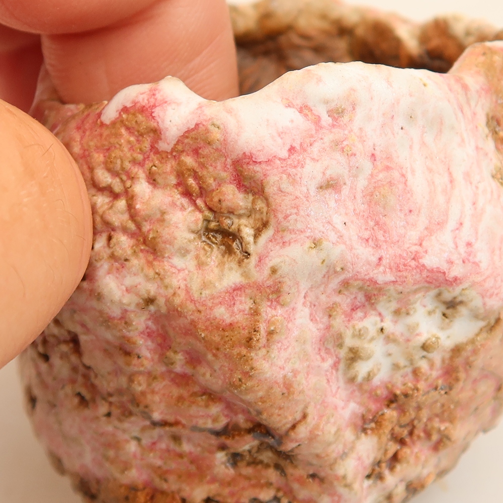 Ceramic Eggshell, 4.5 x 4.5 x 5 cm, pink
