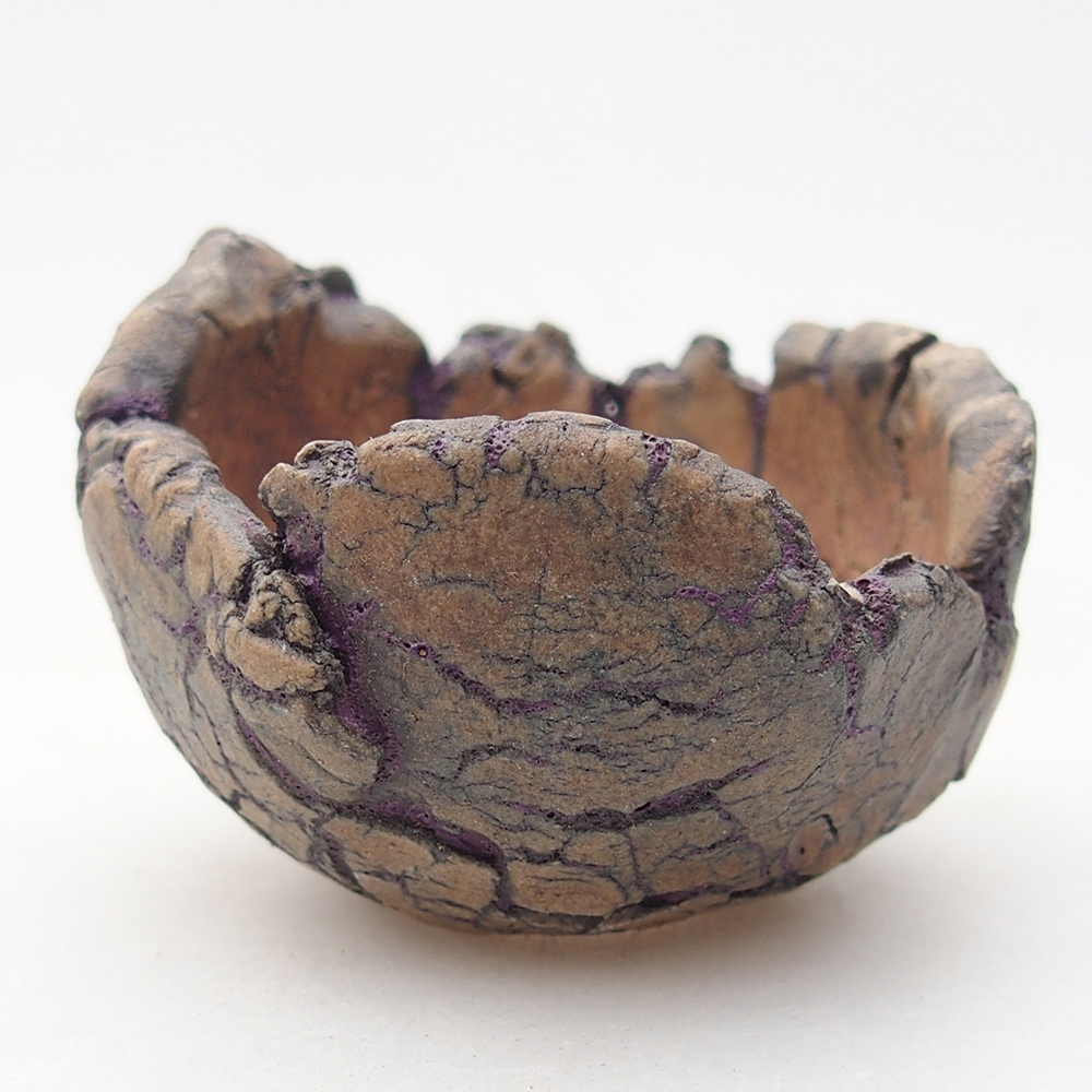 Ceramic Shell 5,5 x 5 x 4 cm , colour purple
