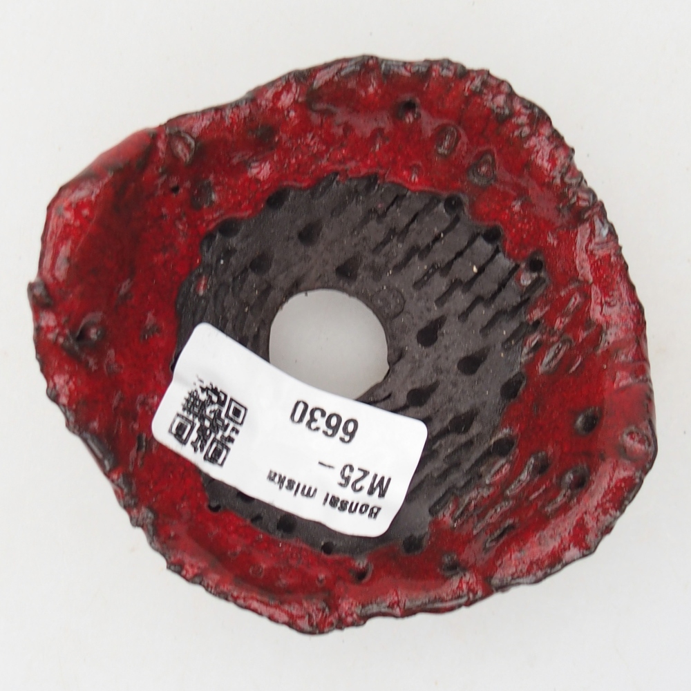 Ceramic shell 8,5 x 8 x 4,5 cm , colour red