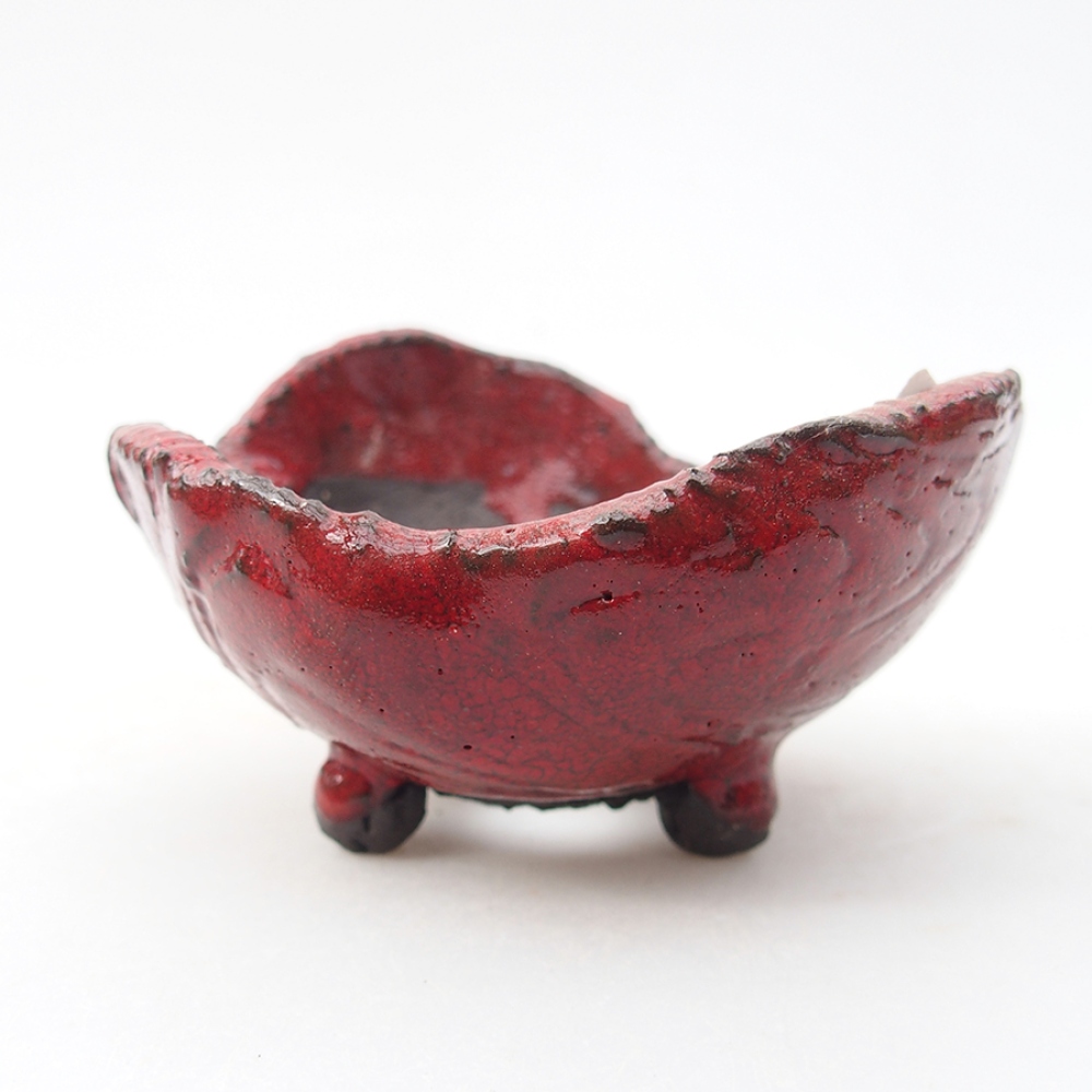 Ceramic shell 7,5 x 7 x 5 cm, color red