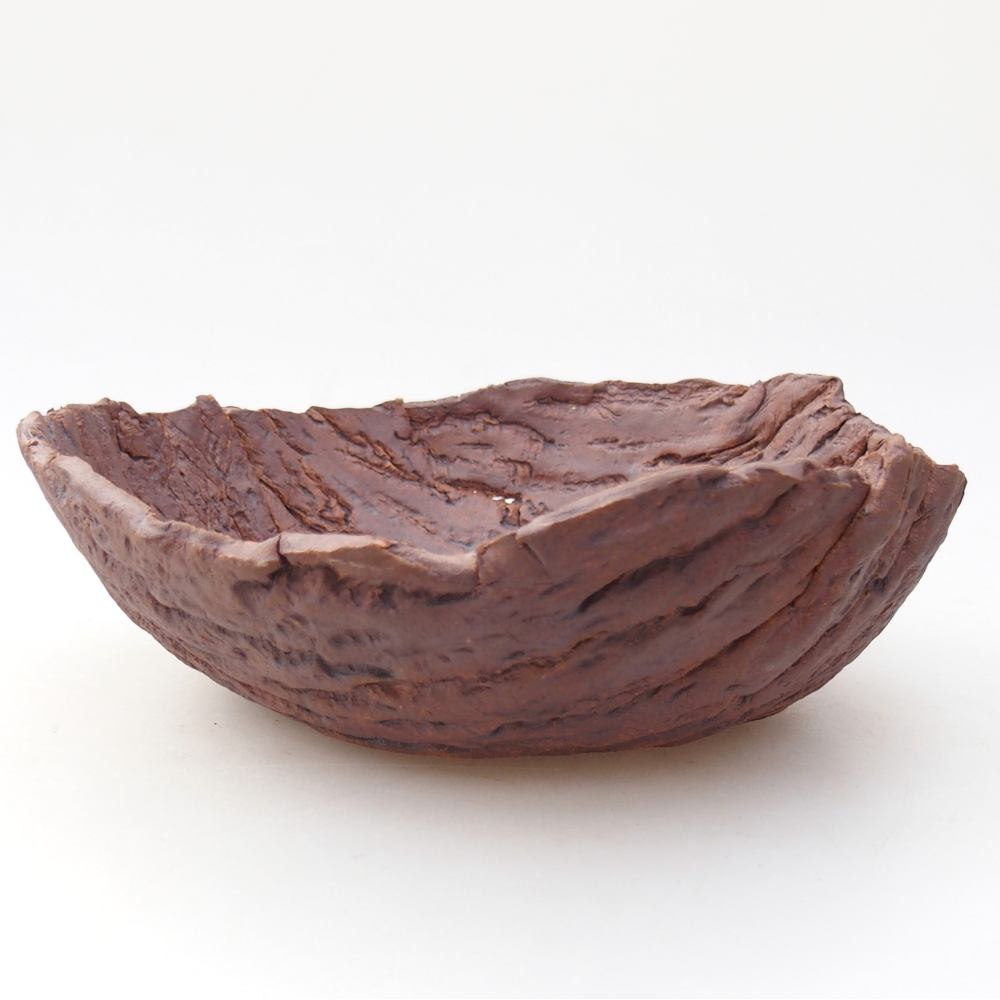 Ceramic shell 19 x 17 x 7 cm , colour brown