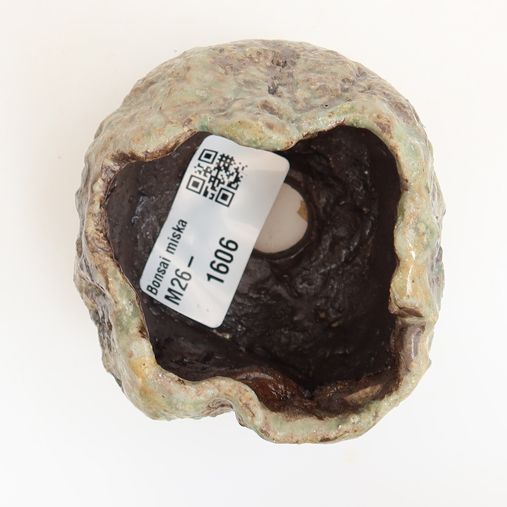 Ceramic Eggshell  5.5 x 5.5 x 5.5 cm, green
