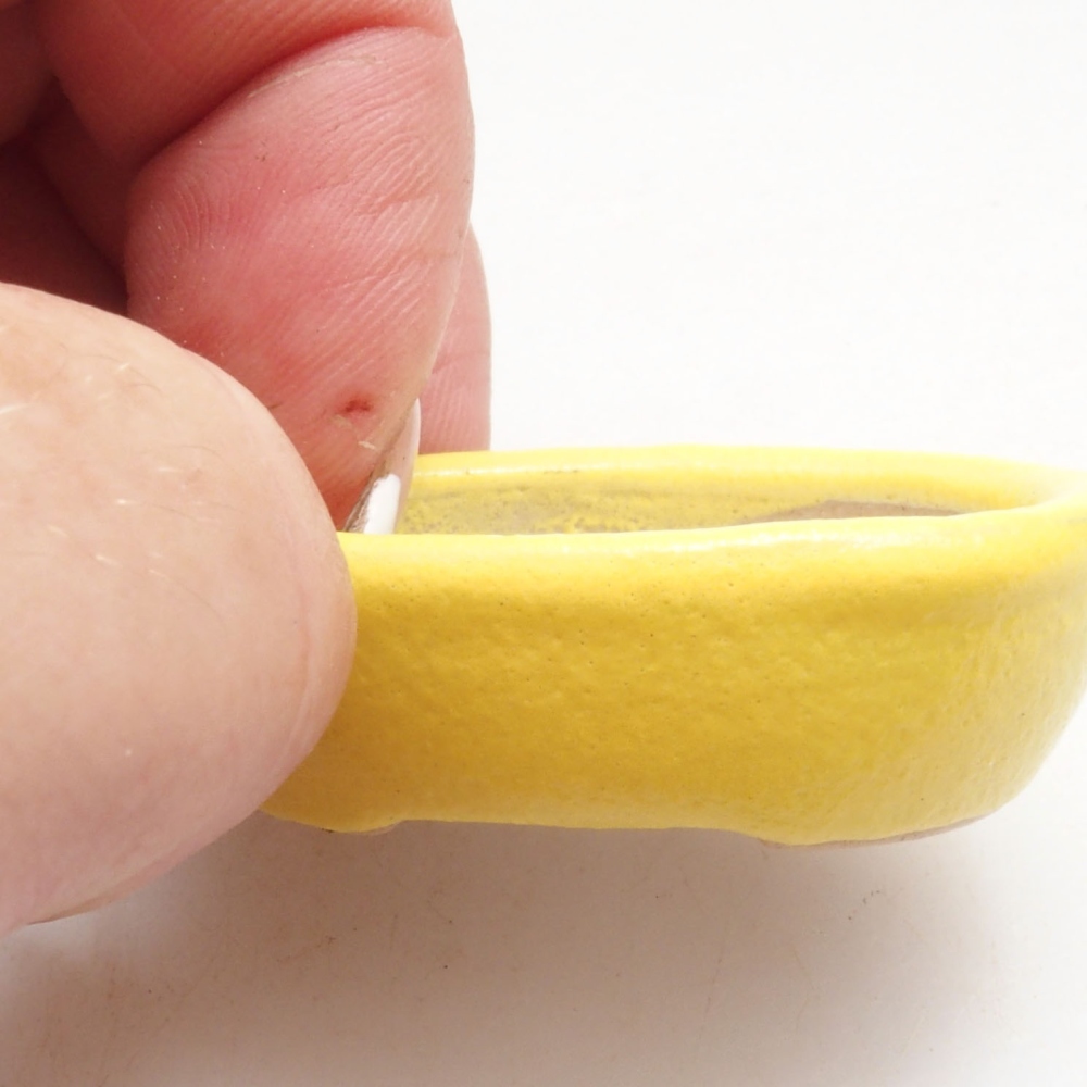 Ceramic bonsai bowl 4 x 3 x 1,5 cm, yellow
