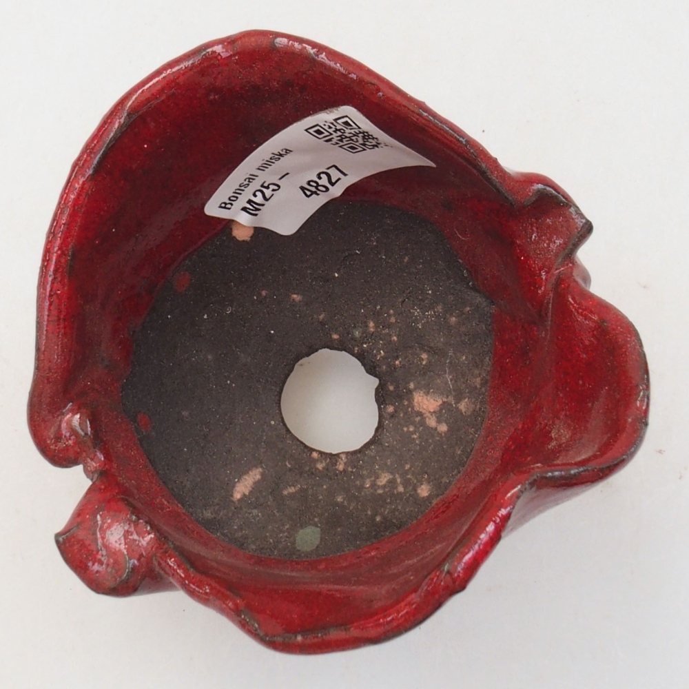 Ceramic shell 8 x 8 x 7,5 cm, color red