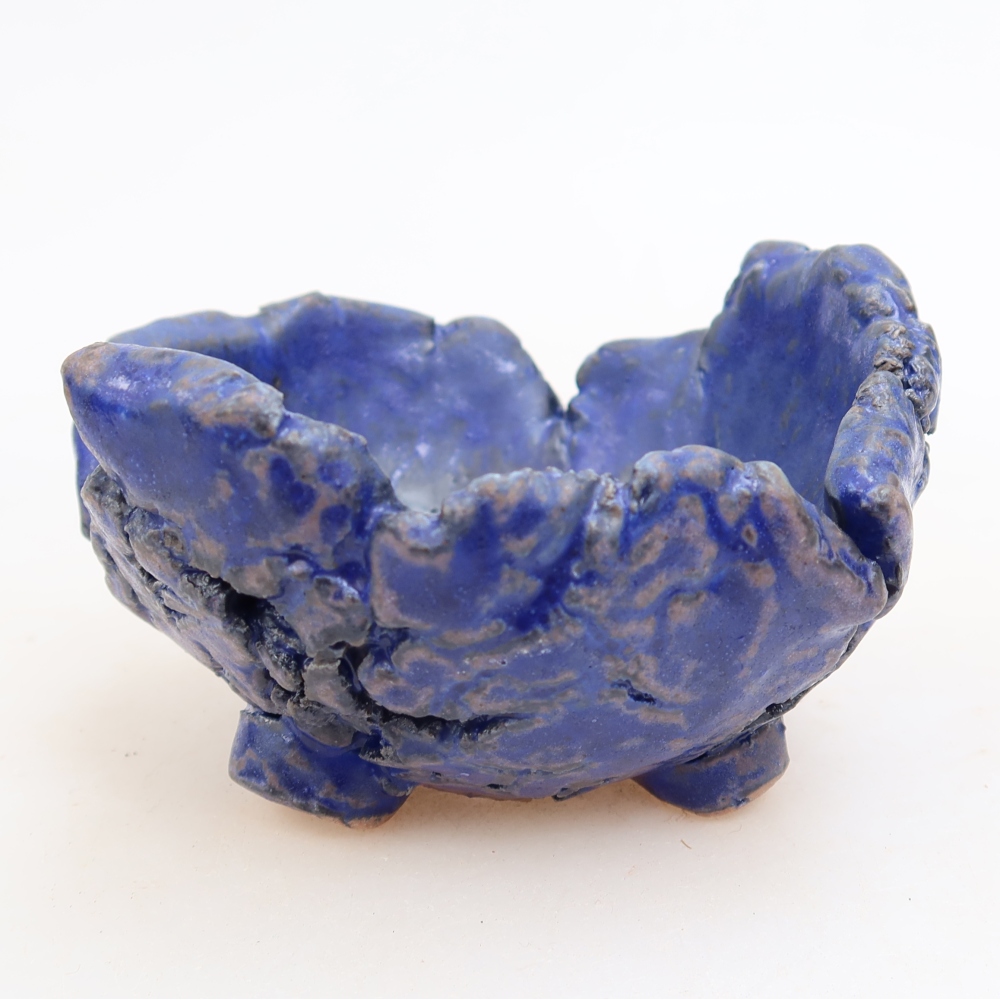 Ceramic Shell  10 x 9.5 x 5.5 cm, blue