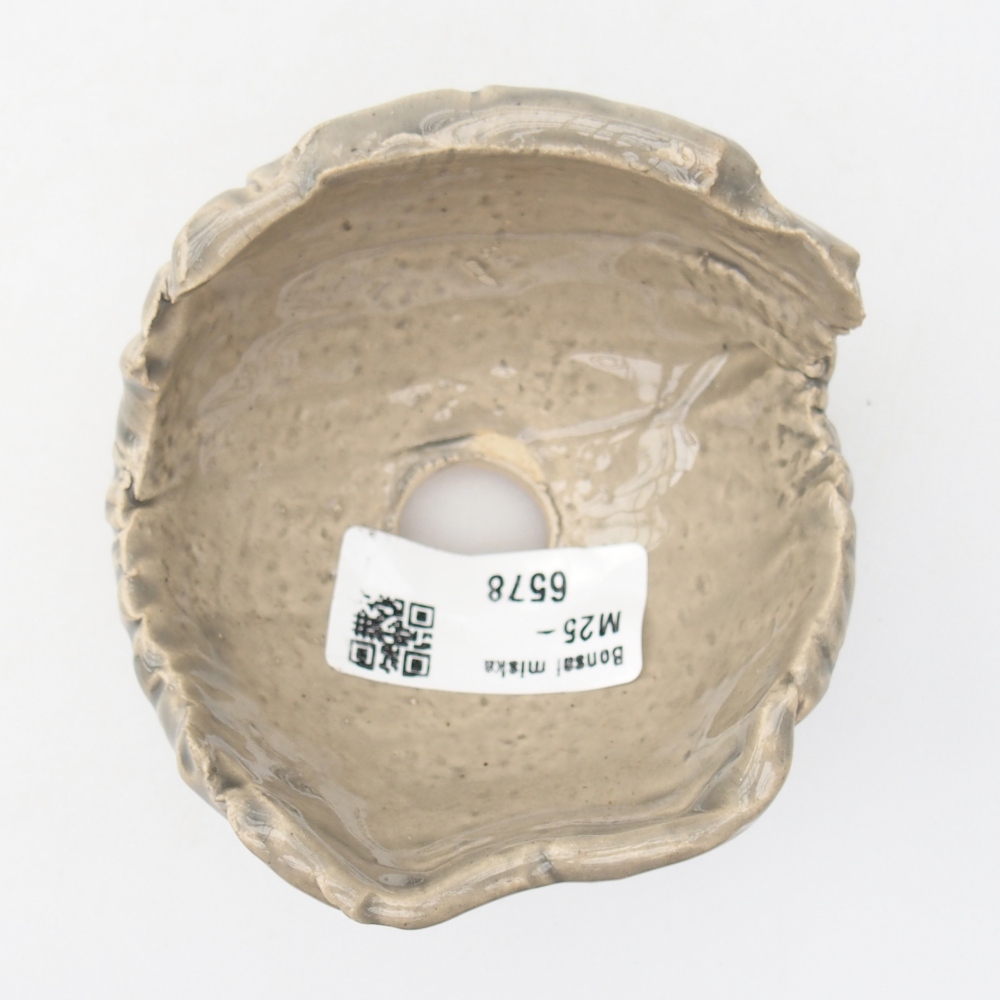 Ceramic Shell 8,5 x 8,5 x 6 cm , colour beige