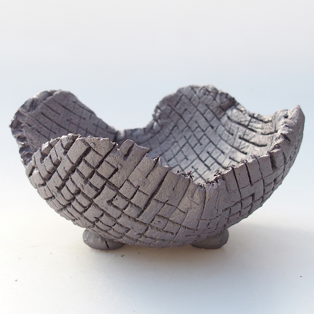 Ceramic Shell 13 x 12,5 x 7,5 cm , metallic colour