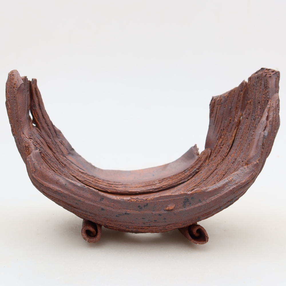 Ceramic Shell  17 x 11.5 x 11.5 cm, brown