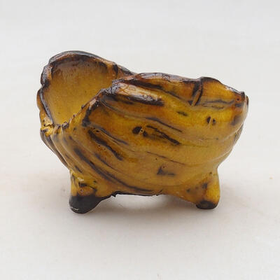 Ceramic shell 7.5 x 7 x 5.5 cm, yellow color - 1